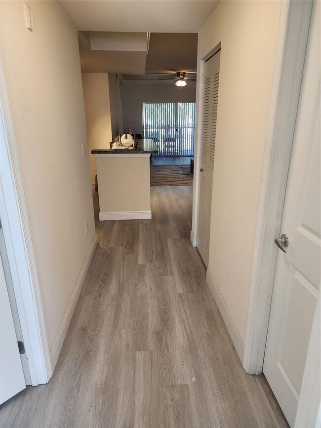 Building Photo - 5880 W Sample Rd