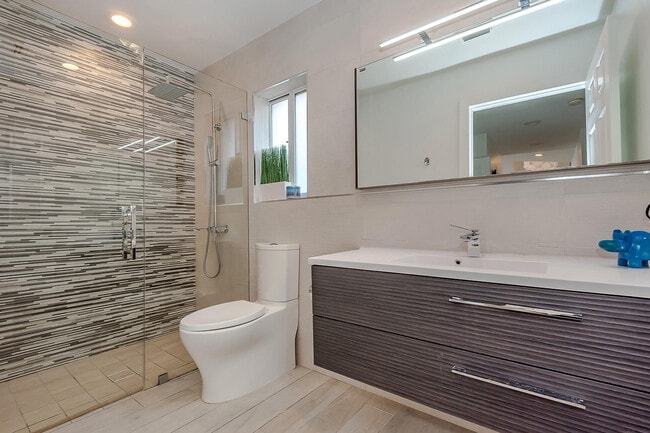 Building Photo - 16931 SW 5th Ct