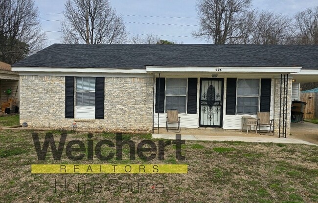 Building Photo - 3 Bed 1 bath home with a fenced in yard in Paragould