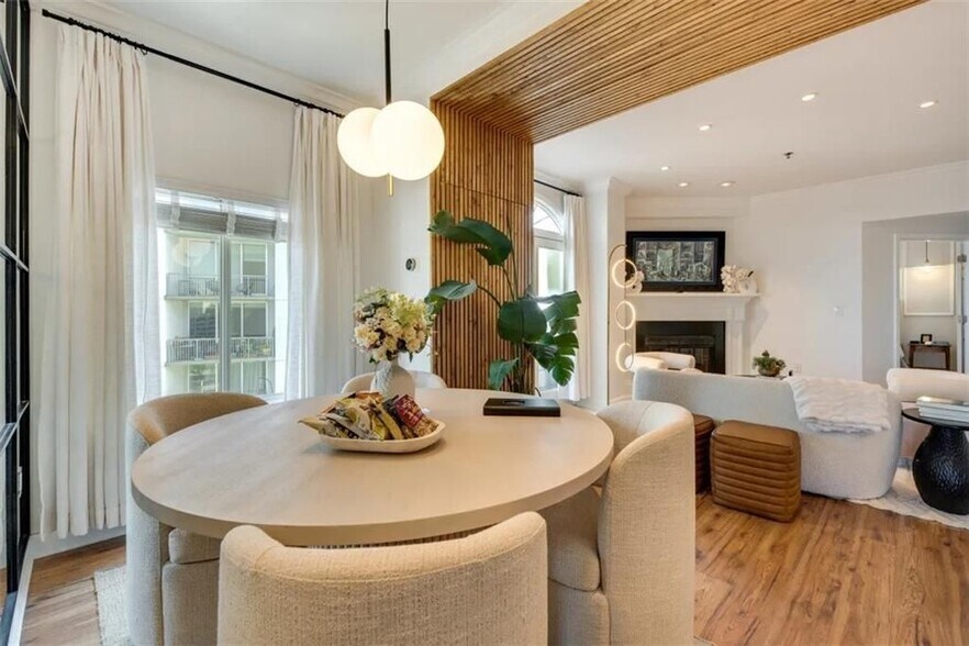 Building Photo - 2161 Peachtree Rd