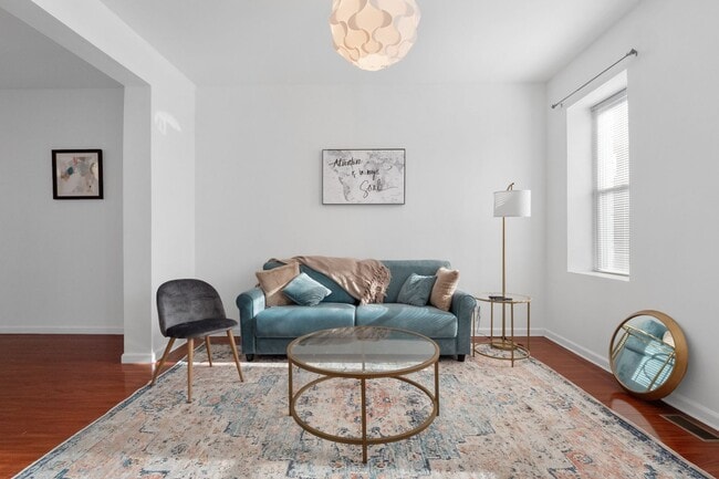 Building Photo - 2 Story Home in Botanical Heights (Optiona...