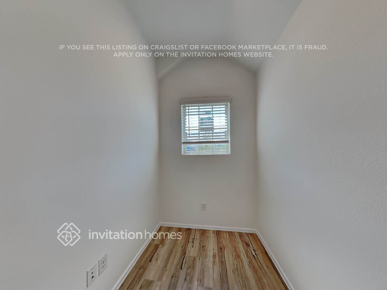 Building Photo - 22711 Bolanzo Ln