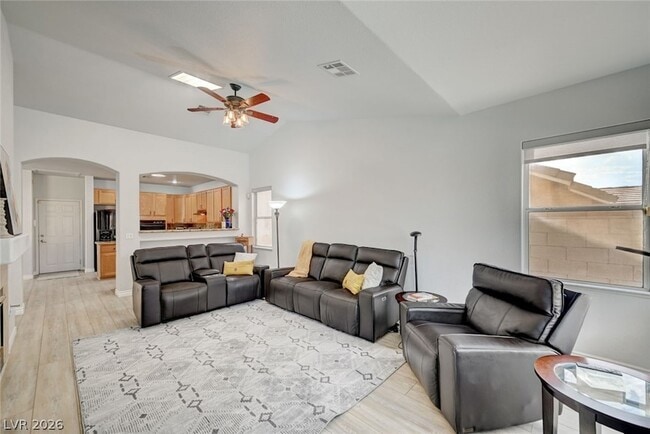 Building Photo - 2288 Tedesca Dr