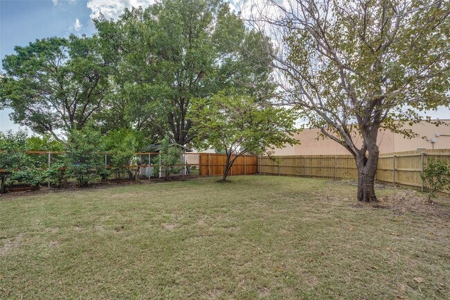 Building Photo - 2119 Quail Run