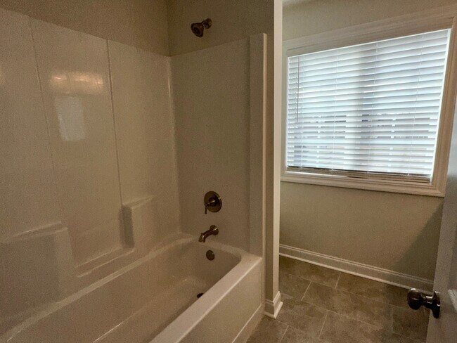 Building Photo - 3113 Drumfinn Dr