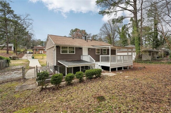 Building Photo - 4042 Sweetbriar Ln