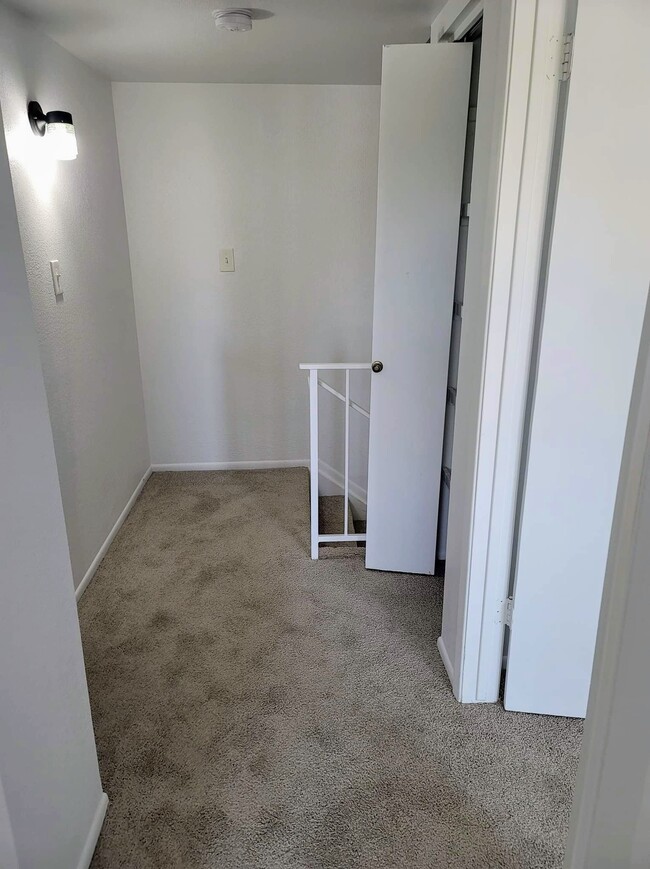 Stairs Landing & Linen Closet - 5441 W Friess Dr