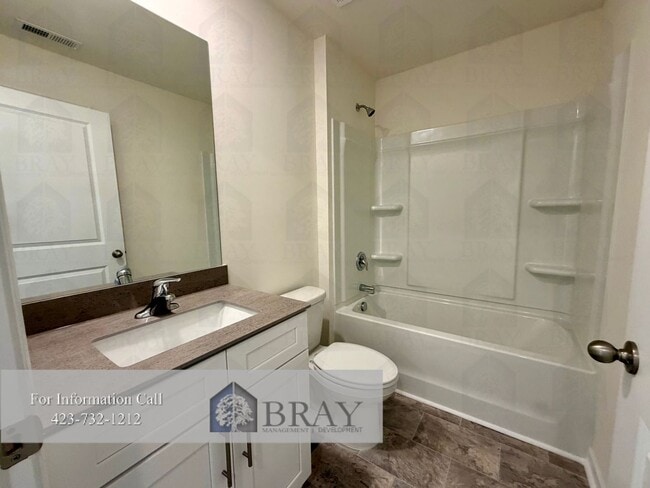 Building Photo - New 3BR Townhome in Saylor’s Place – Moder...