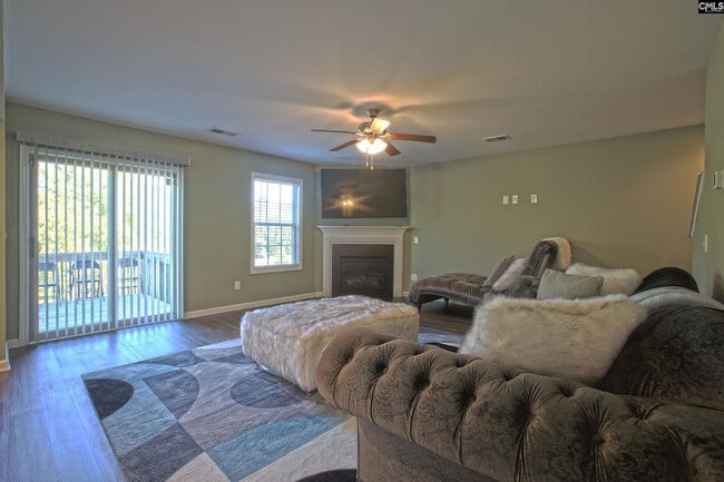 Building Photo - 649 Teaberry Dr