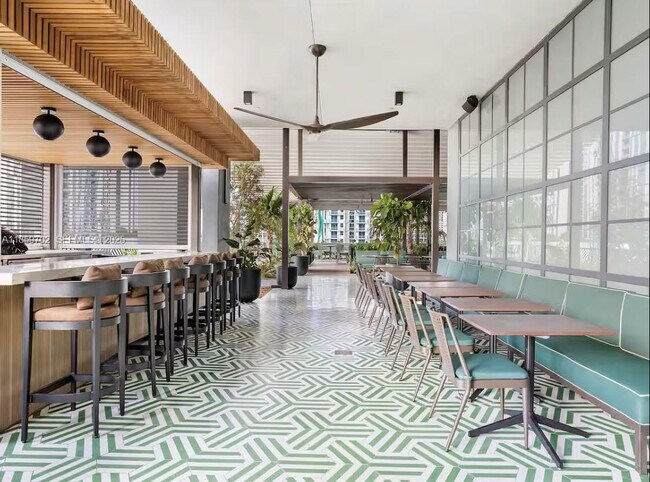 Building Photo - 159 NE 6th St