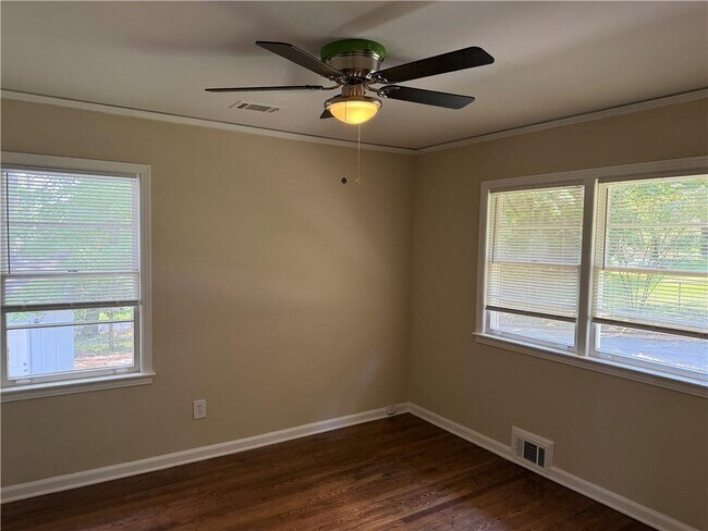 Building Photo - 2298 Bryant Dr