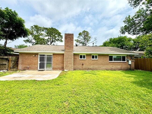 Building Photo - 8419 Neff St
