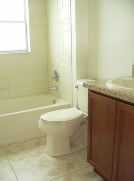 Building Photo - Bella Pointe-4044 Marina Isle Dr Kissimmee...