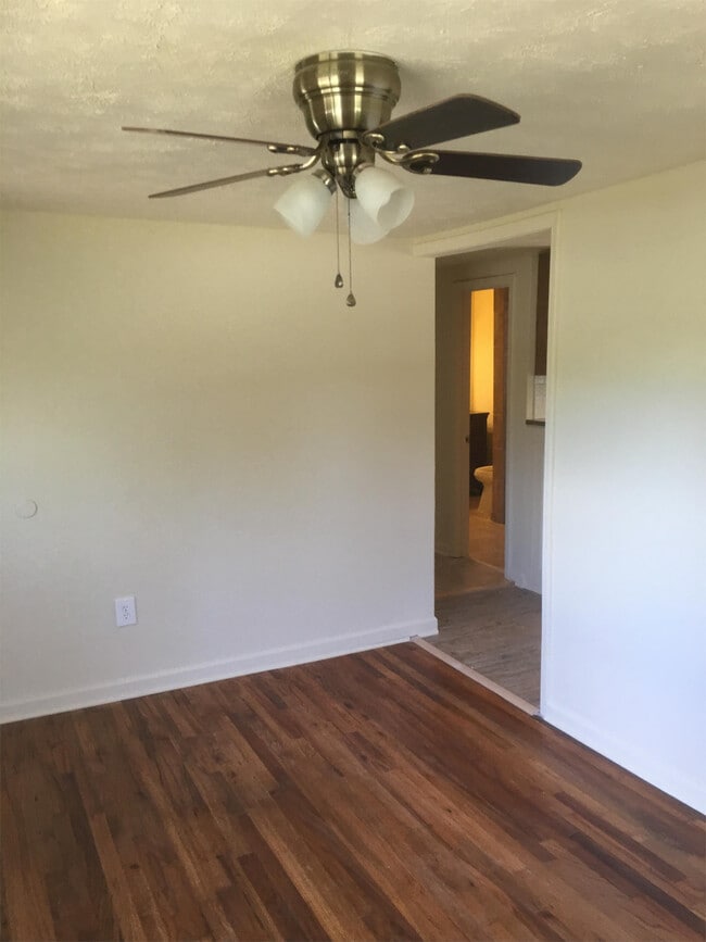 Building Photo - 114 Morrison St