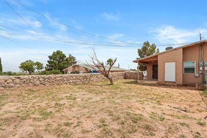 Building Photo - 2 bedroom Duplex in Northeast El Paso