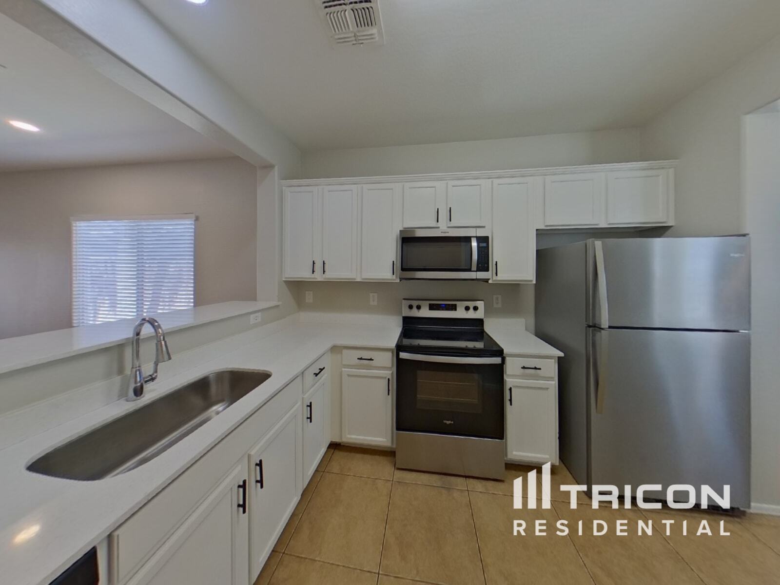 Building Photo - 5024 S 99th Dr