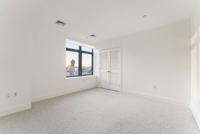 Building Photo - 425 Boylston St