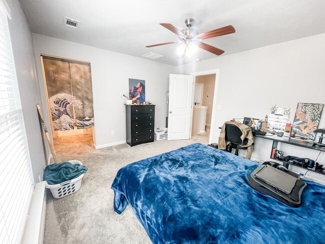 Building Photo - 3 bedroom/2.5 bathroom townhome close to Ft. Gordon!