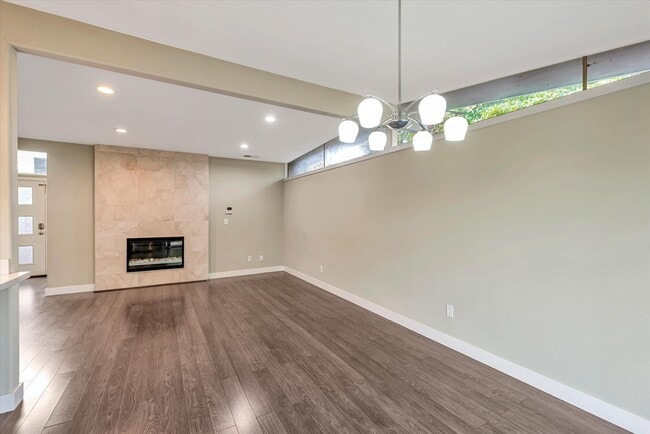 Building Photo - Modern Elegance & Effortless Style l 4BR Santa Clara Home