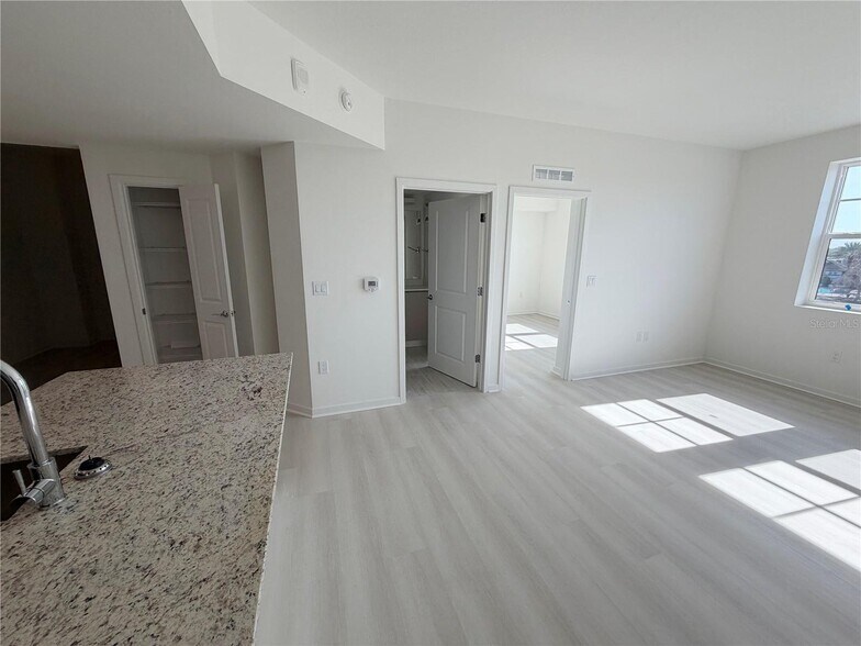 Building Photo - 5587 Millennia Park Dr