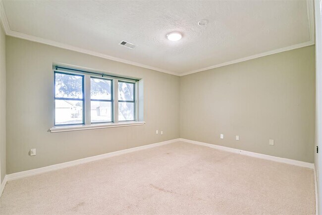 Building Photo - 4703 Ironwood Dr