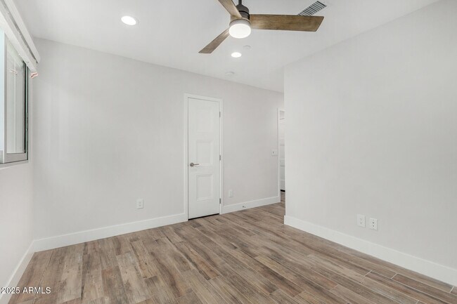 Building Photo - 4525 N 40th St