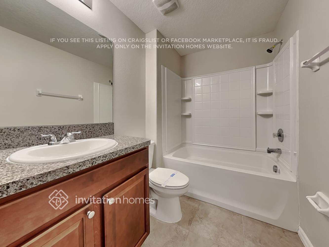 Building Photo - 10654 Lake Montauk Dr