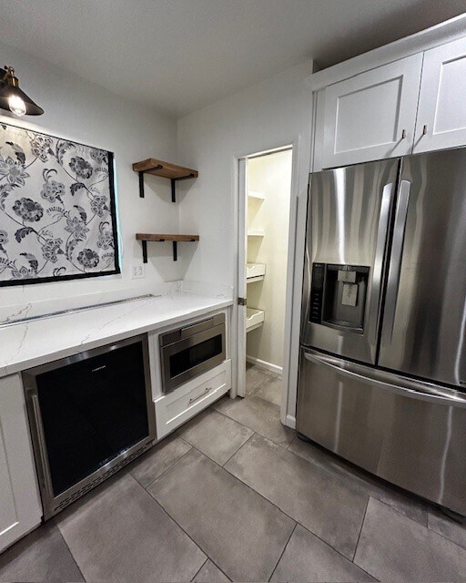 Building Photo - 2619 E Windsor Ave