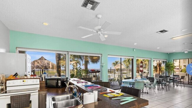 Building Photo - 610 Windrush Bay Dr