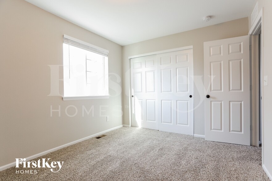 Building Photo - 26022 E Archer Dr