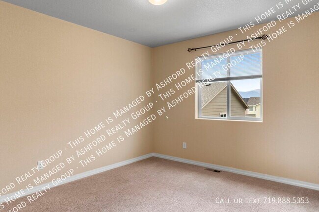 Building Photo - 3866 Papuan Dr