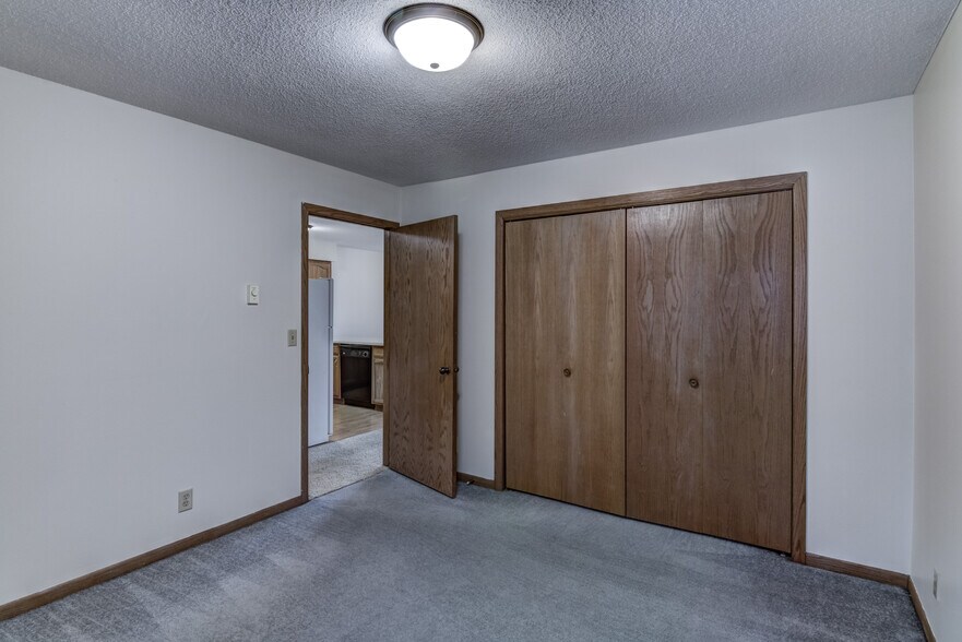 Building Photo - 890 Pumphouse Rd