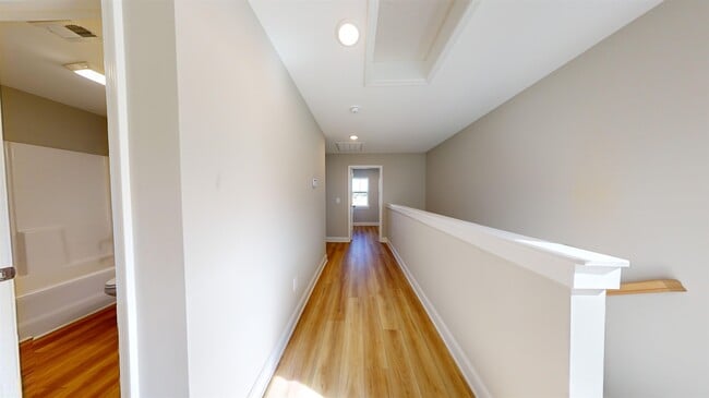 Building Photo - 1032 Moen Lp