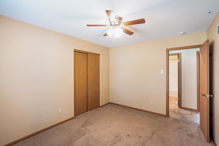 Building Photo - 4131 Les Cherbourg Ln