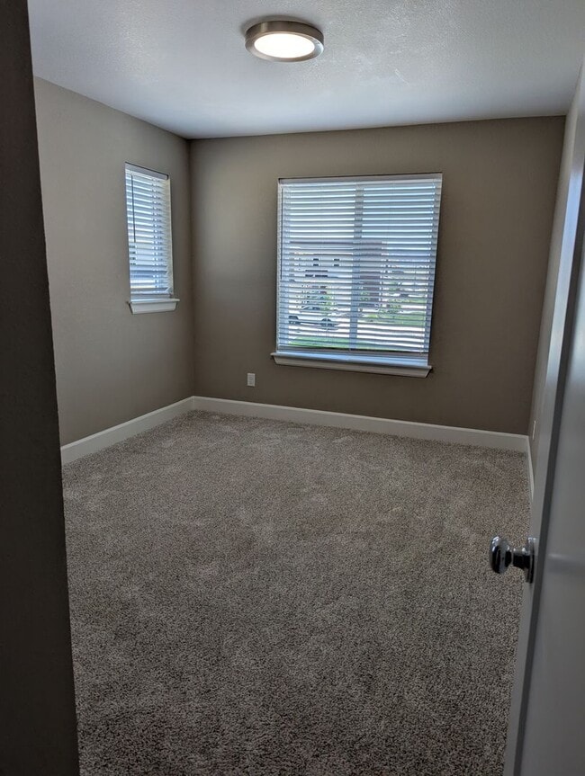 Building Photo - 1854 Peak Pr Ln