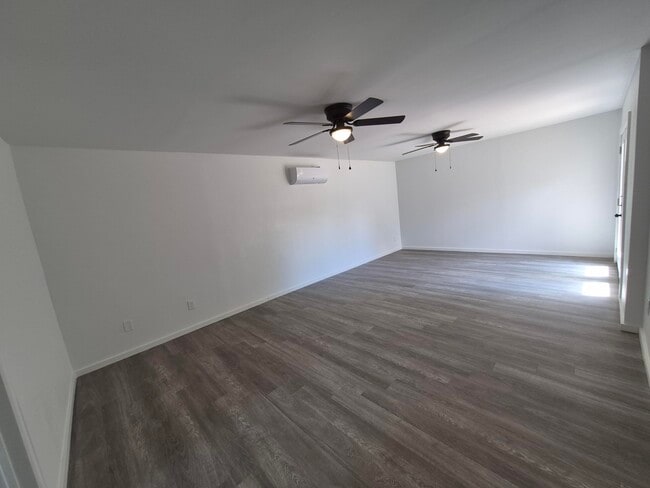 Building Photo - 4815 8th St