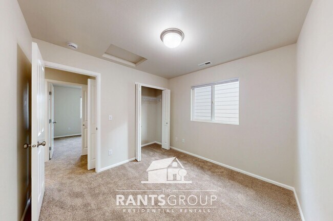 Building Photo - Spacious 4-Bedroom, 2.5-Bath Home with Open Layout in Lacey!