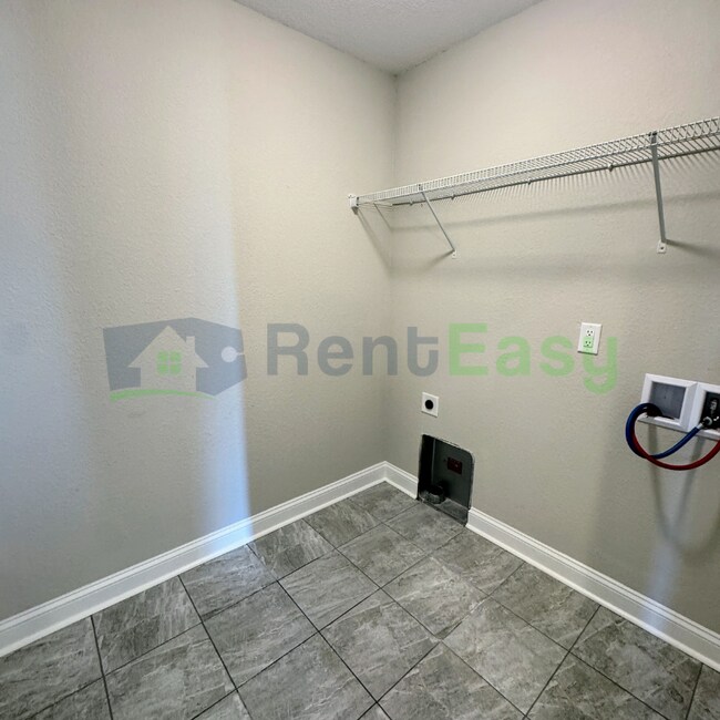 Building Photo - 3400 Freemason Dr