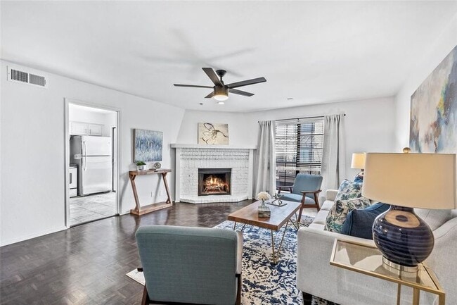 Building Photo - 4800 Northway Dr