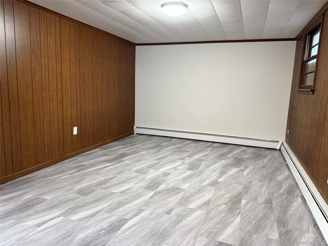 Building Photo - 16 Highview Dr