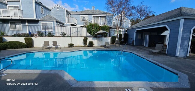 Building Photo - MIRA MESA / Canyon Colony - Nice 3 Bedroom...