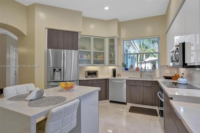 Building Photo - 1529 Shoreline Way