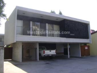 Front of building - 12850 Moorpark St