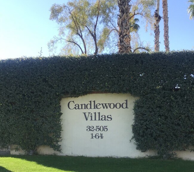 AVAILABLE NOW! 1 Bedroom 1 Bathroom Condo 32505 Candlewood Dr