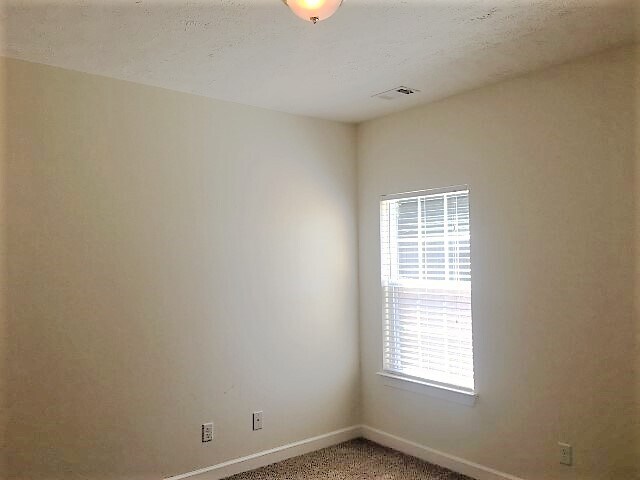 Building Photo - 204 Stecoah Ct