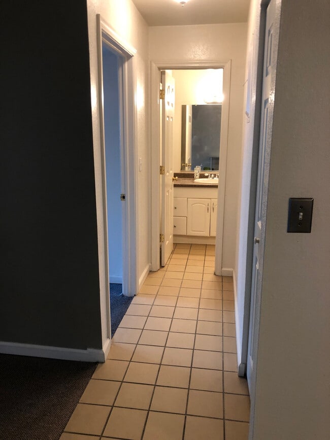 Building Photo - 517 Washtenaw Ave