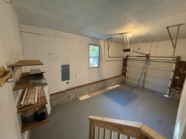 Building Photo - Half off first month's rent!!!