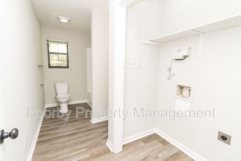 Building Photo - 1418 Baggett Rd