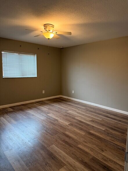 Building Photo - 17404 Dumont Dr