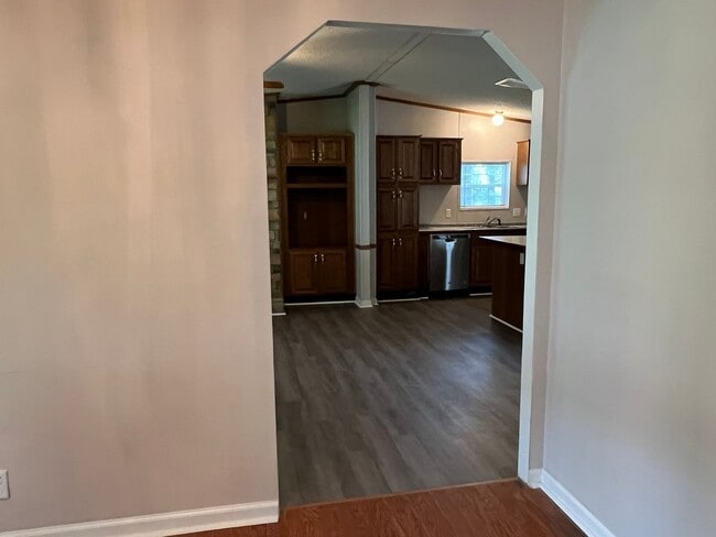 Building Photo - Cedar Lane
